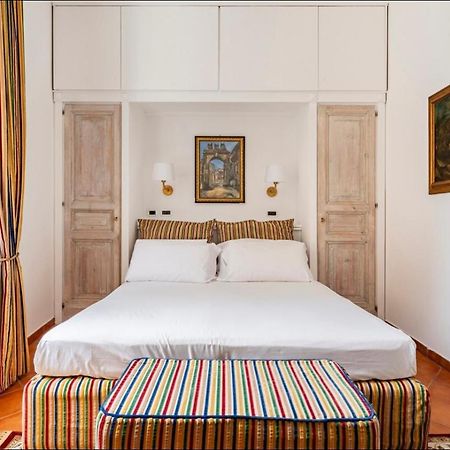 Fori Imperiali Luxe Mansion Hotel โรม ภายนอก รูปภาพ
