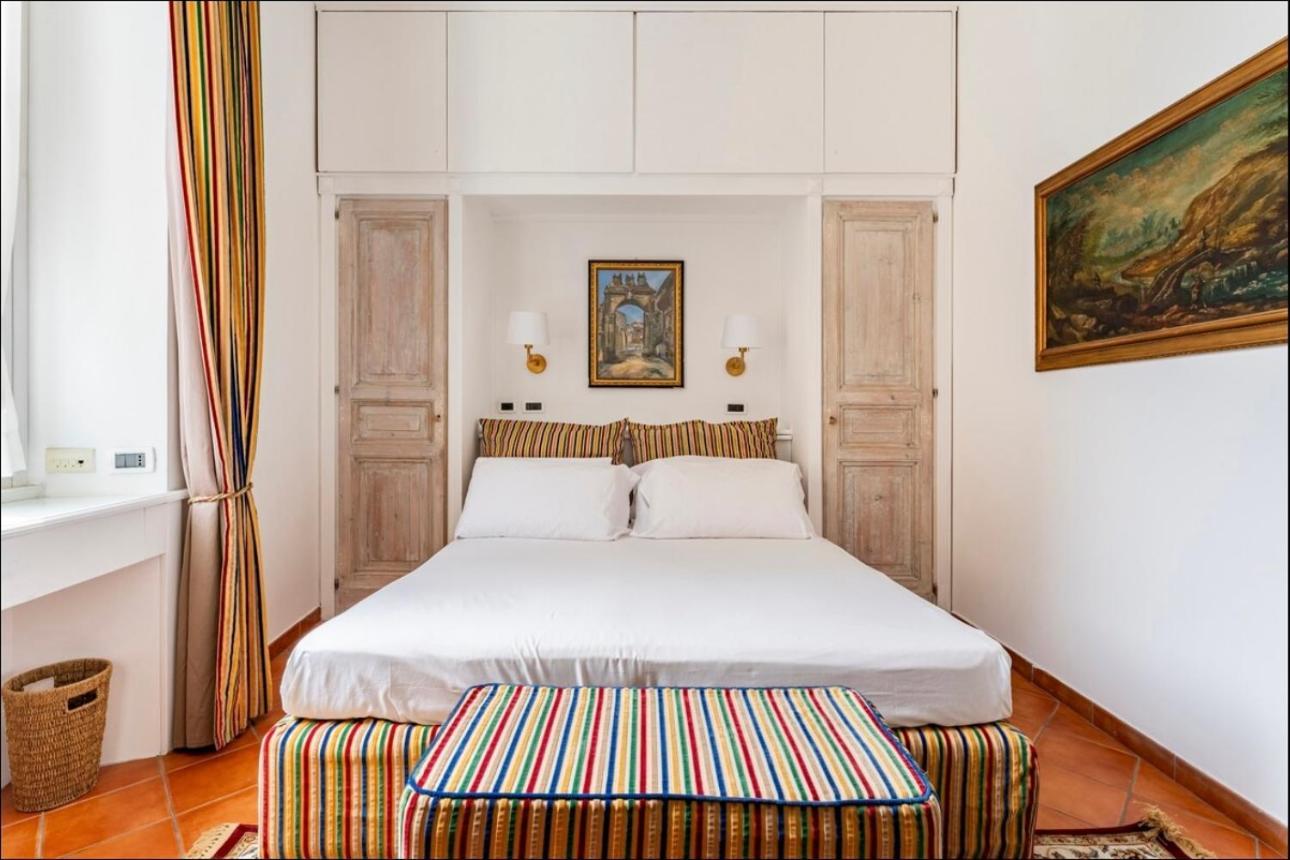 Fori Imperiali Luxe Mansion Hotel โรม ภายนอก รูปภาพ