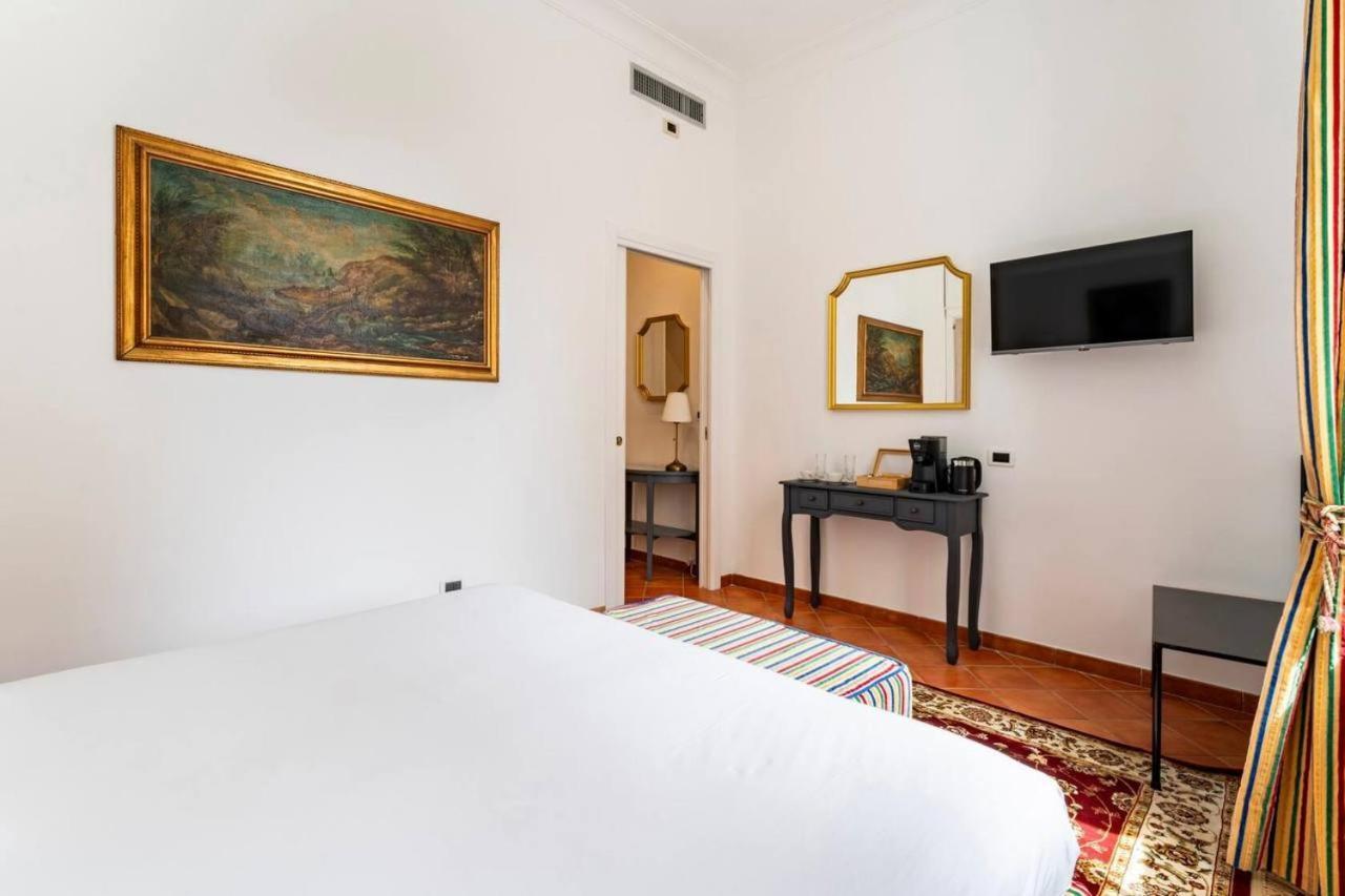 Fori Imperiali Luxe Mansion Hotel โรม ภายนอก รูปภาพ