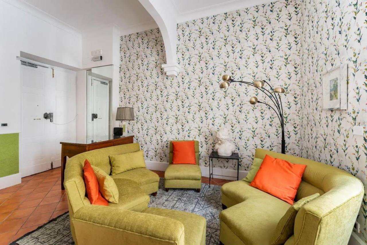 Fori Imperiali Luxe Mansion Hotel โรม ภายนอก รูปภาพ