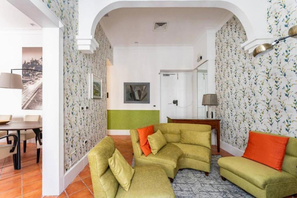 Fori Imperiali Luxe Mansion Hotel โรม ภายนอก รูปภาพ
