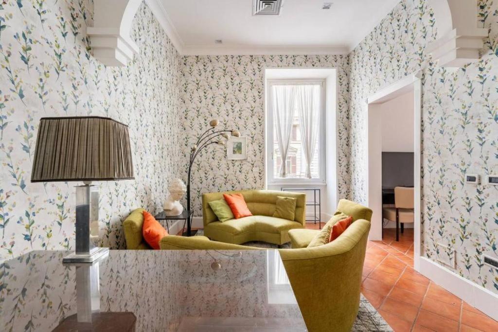 Fori Imperiali Luxe Mansion Hotel โรม ภายนอก รูปภาพ